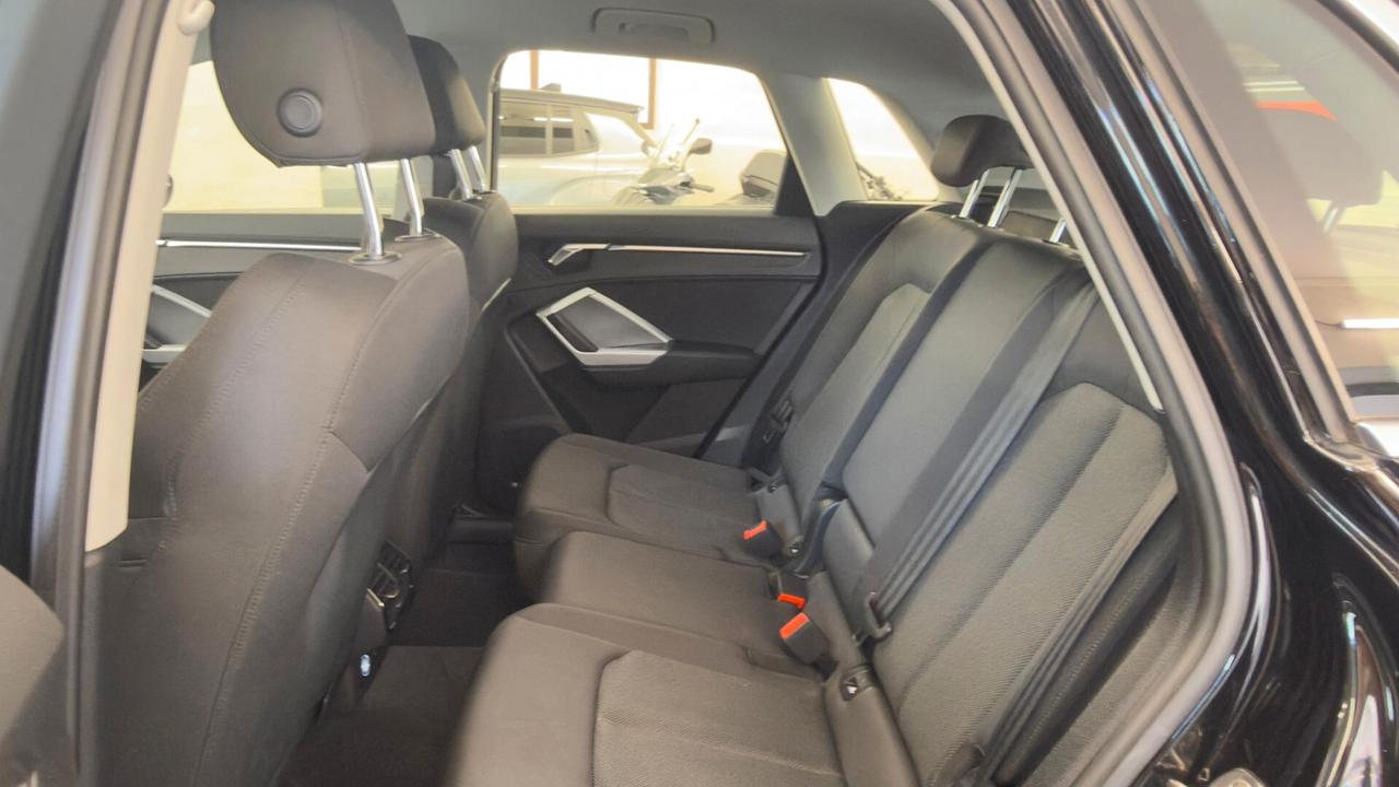 Audi Q3 35 TDI S tronic Business Advanced