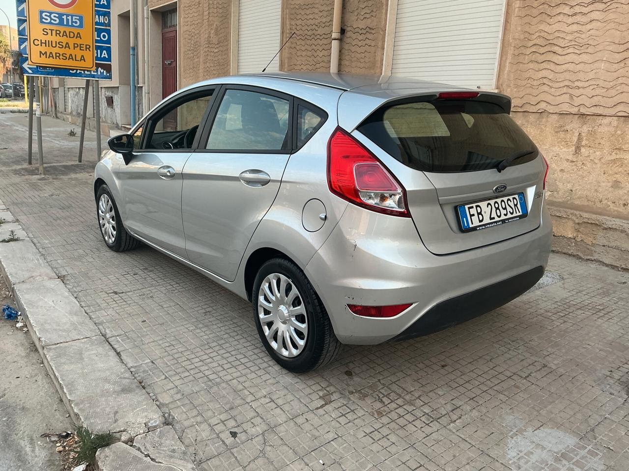 Ford Fiesta 1.5 TDCi 75CV 5 porte Titanium