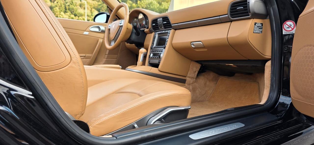 Porsche 911 Carrera Cabriolet