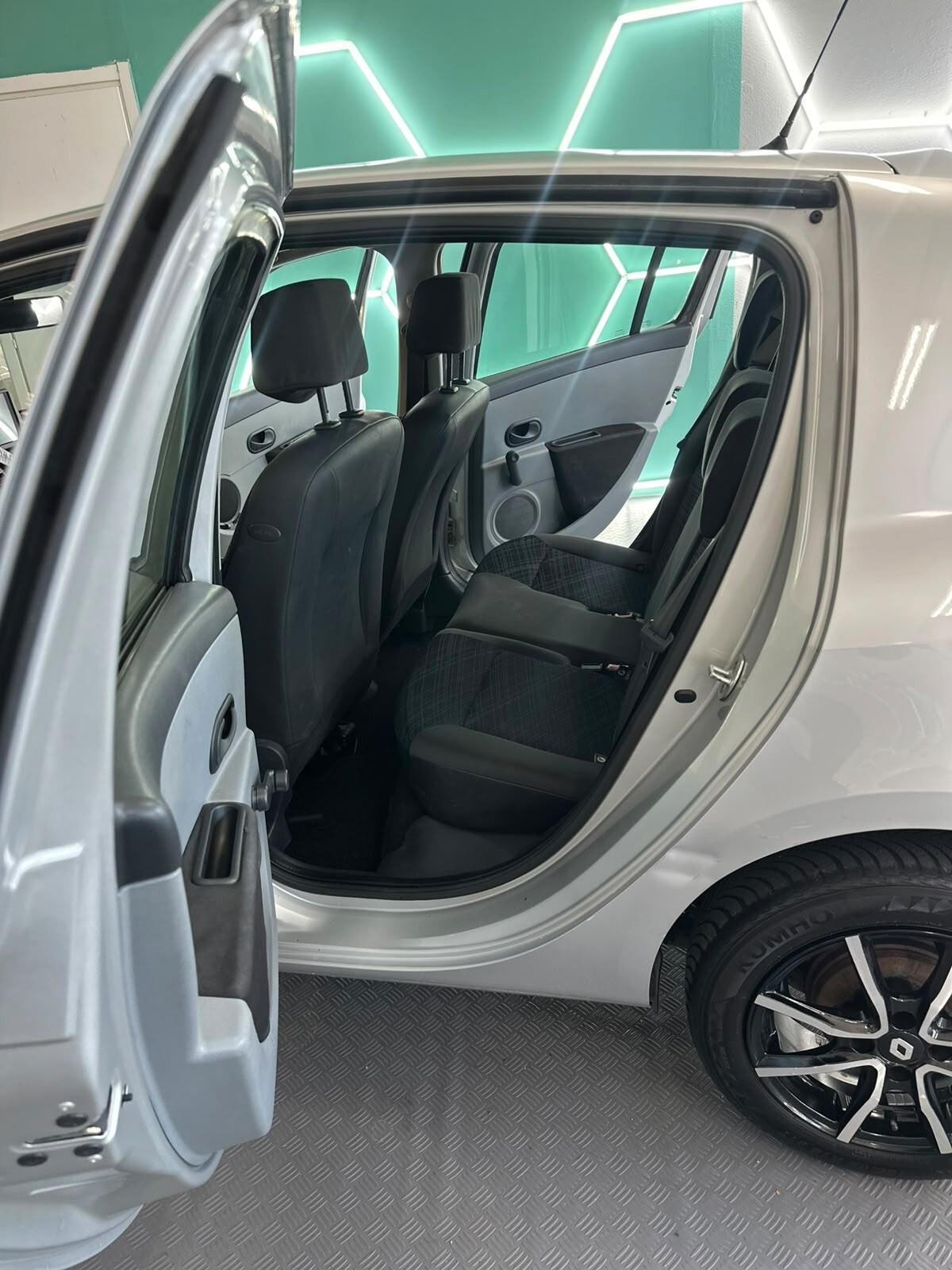 Renault Clio Storia 1.2 5 porte Confort