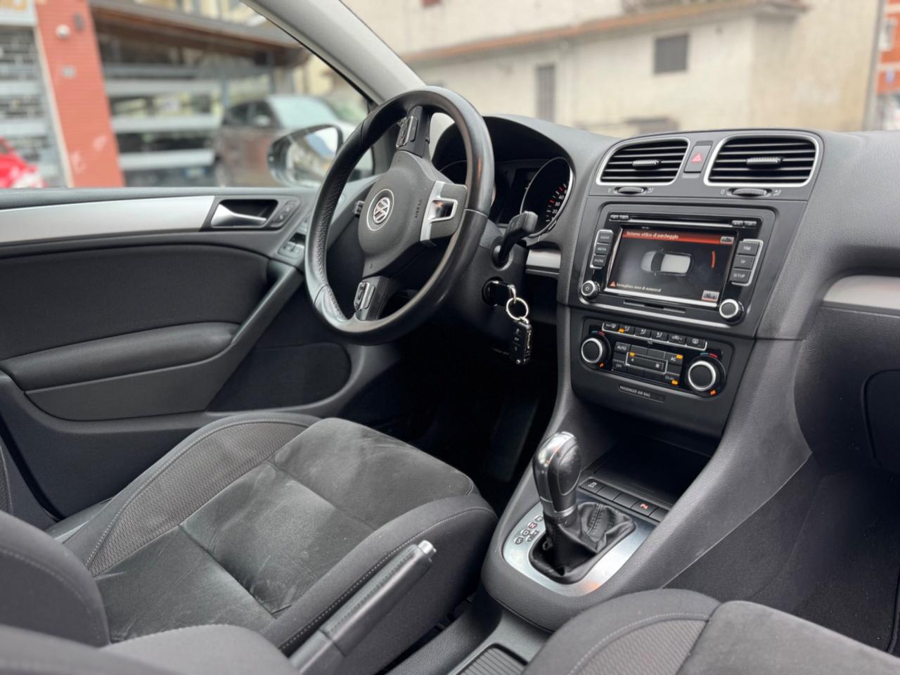 Volkswagen Golf Business 1.6 TDI DSG - CAMBIO AUTOMATICO - SENSORI ANTERIORI E POSTERIORI - OK NEOPATENTATI