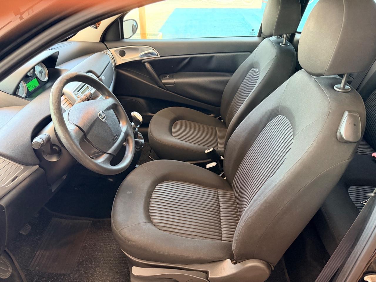 Lancia Ypsilon 1.2Benzina 60cv Neopatentati