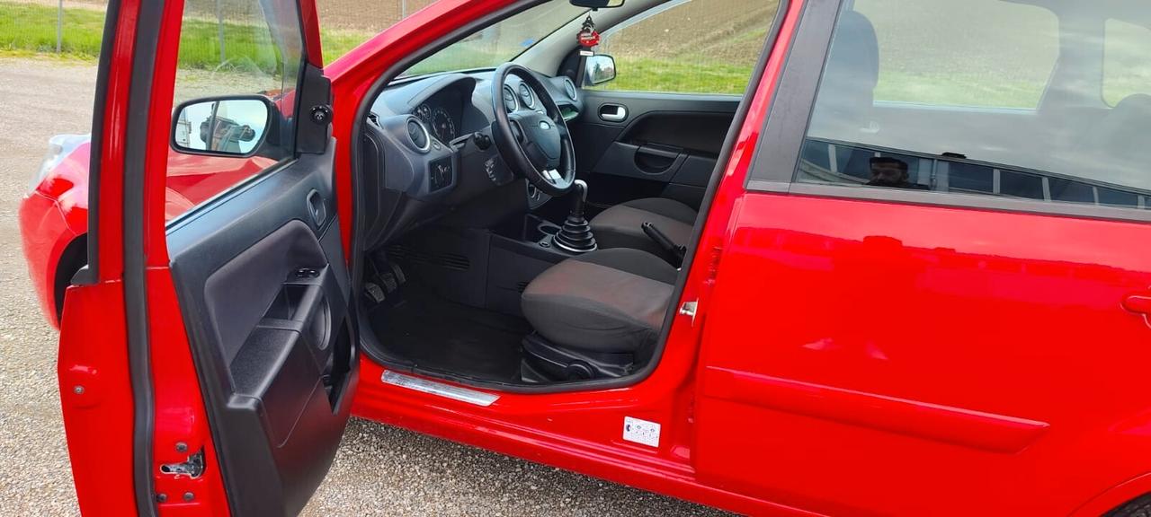 Ford Fiesta 1.4 TDCi 5p. Ghia