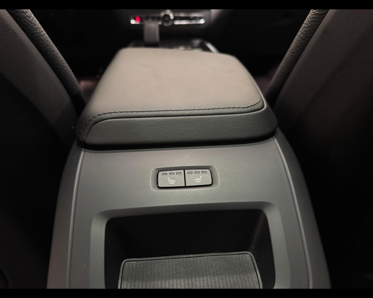 VOLVO XC60 T6 Plug-In Hybrid AWD PLUS DARK AUTO