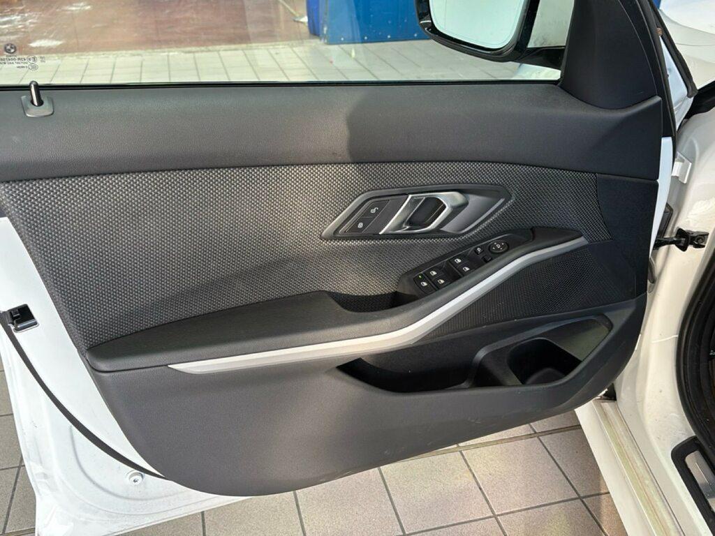 BMW Serie 3 Berlina 320 d Mild Hybrid 48V Steptronic