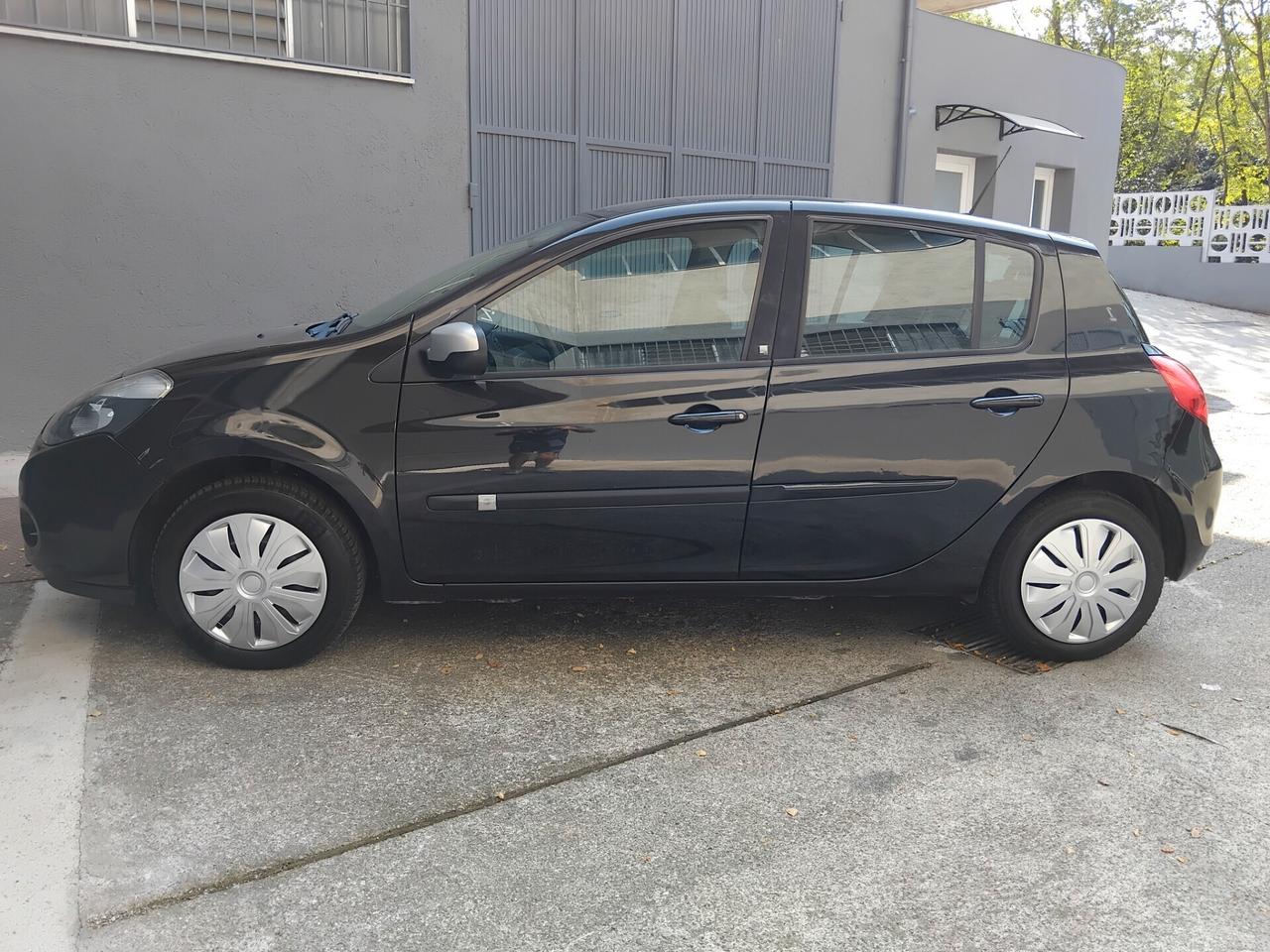 Renault Clio 1.2 gpl garanzia