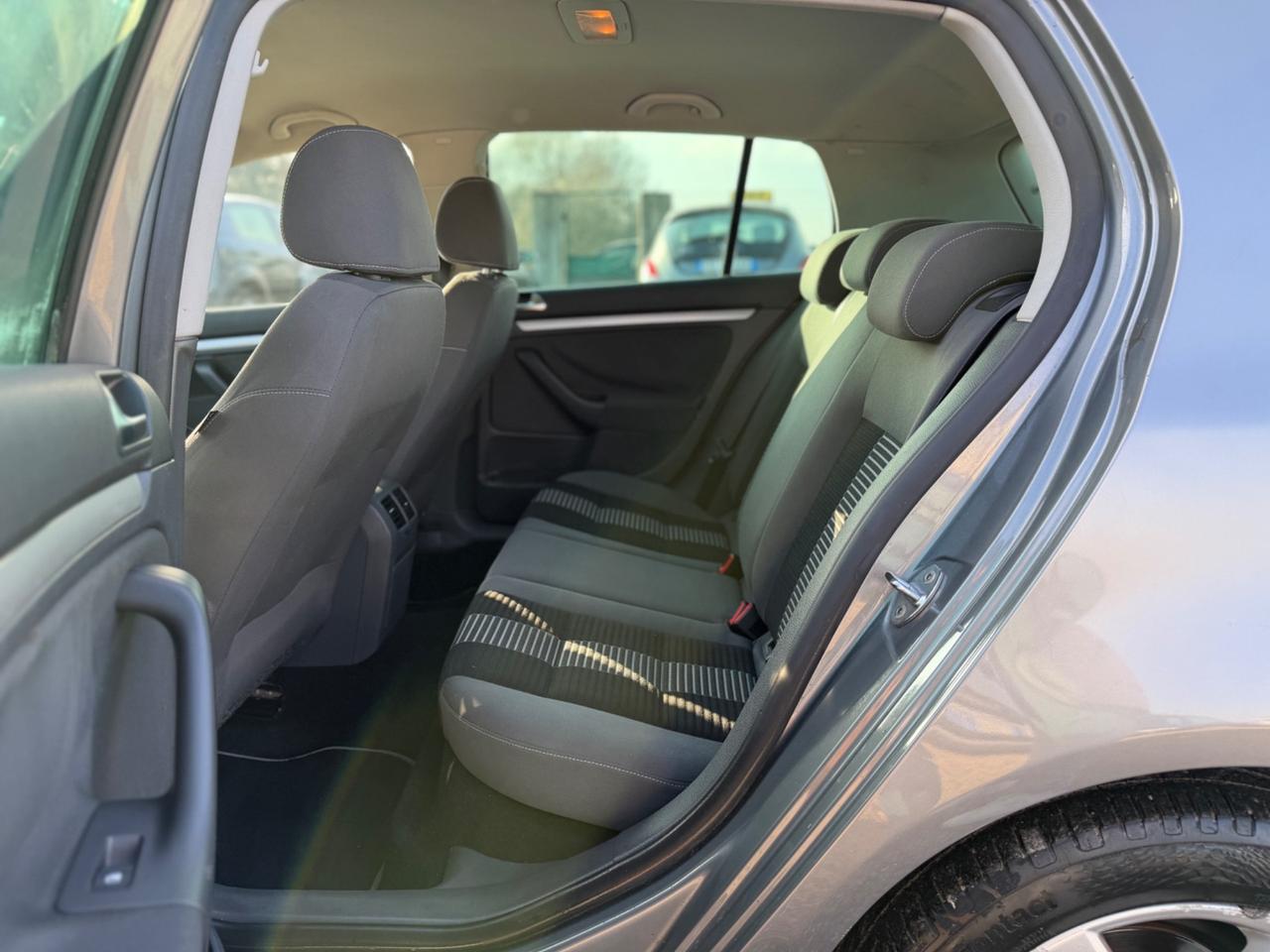 Volkswagen Golf 1.4 75 CAVALLI NEOPATENTATI