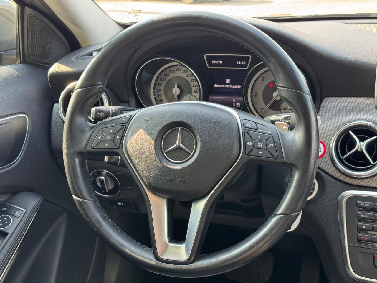 Mercedes-benz GLA 200 CDI Sport