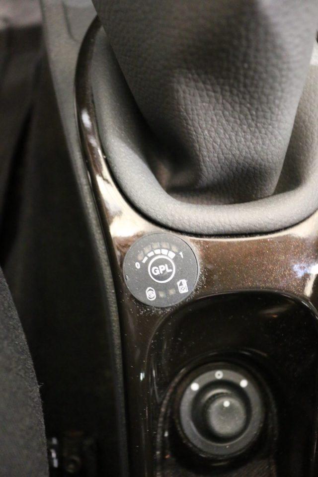 DACIA Duster 1.6 110CV 4x2 GPL Lauréate