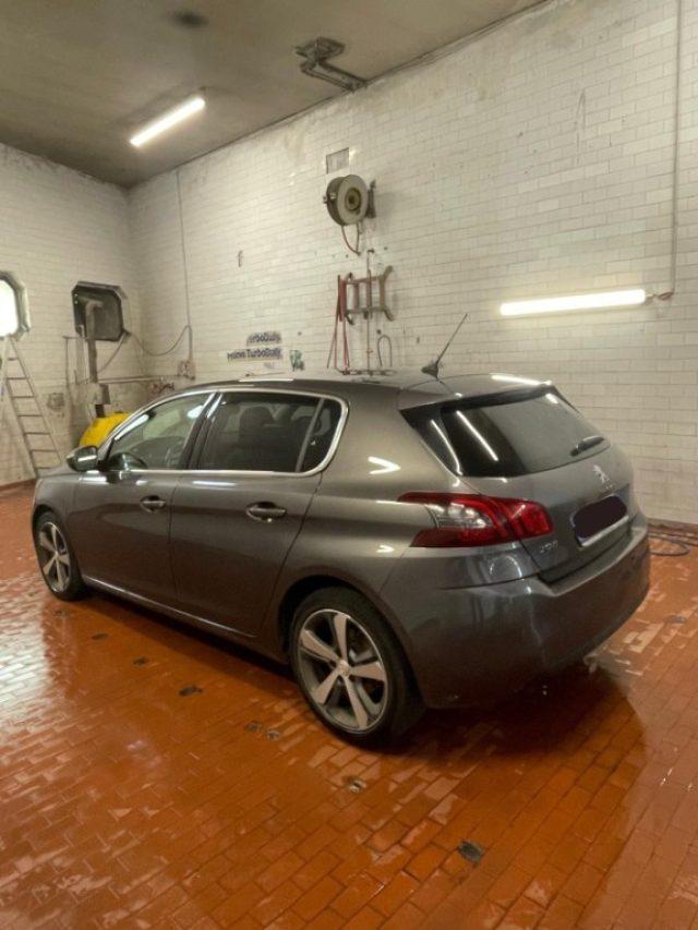 PEUGEOT 308 BlueHDi 130 S&S Allure