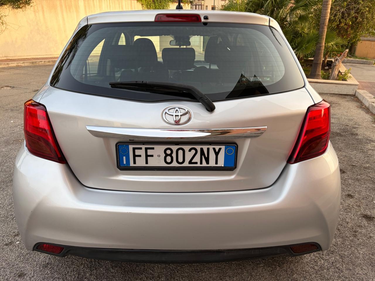 Toyota Yaris 1.0 benz ideale per neopatentati