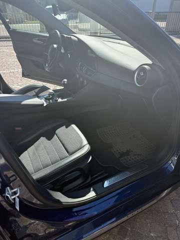 Alfa Romeo Giulia Giulia 2016 2.2 t 150cv
