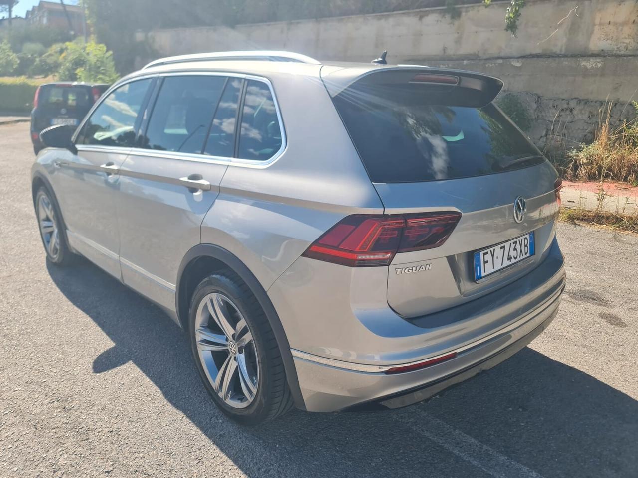 Volkswagen Tiguan 2.0 TDI 150 CV SCR DSG 4MOTION R-Line