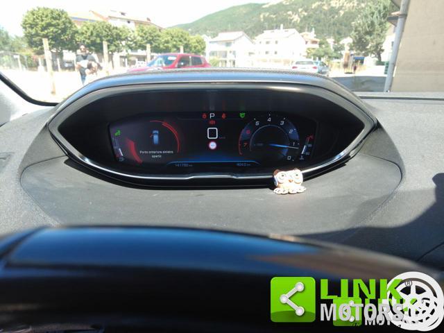 PEUGEOT 3008 pure tech