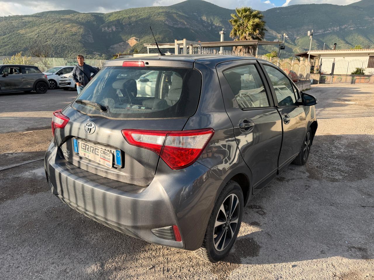 TOYOTA YARIS 2017 1.5 BENZINA 111 CV *MARCIANTE