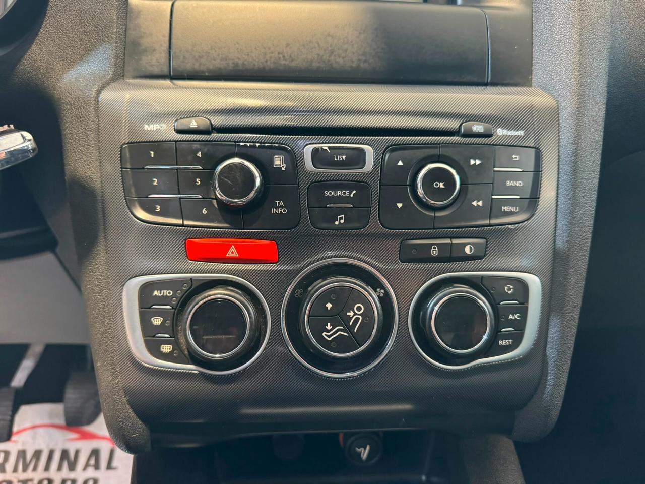 Peugeot 308 1.6 e-HDi 115CV Stop&Start CC Allure