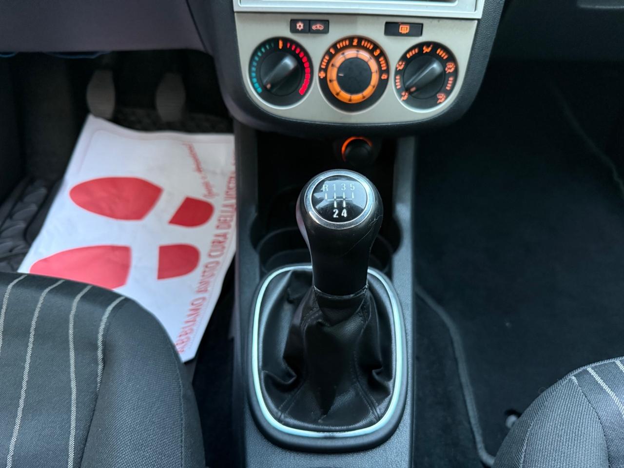 Opel Corsa 1.0 3 porte Enjoy