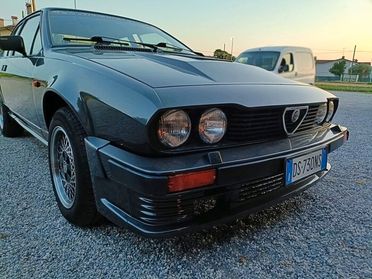 Alfa Romeo Alfetta 2.5 V6 Busso