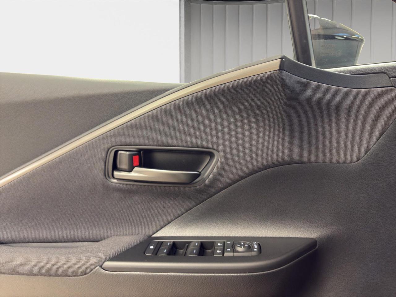 Toyota C-HR 2.0 phev Trend eco fwd e-cvt