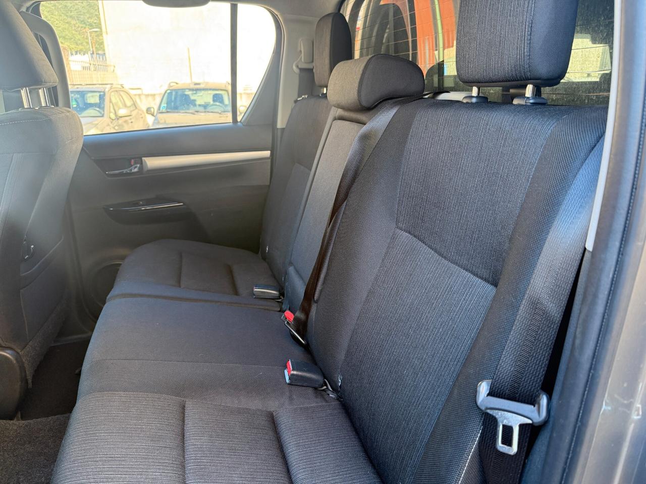 Toyota Hilux 2.4 D-4D A/T 4WD 4 porte Double Cab Executive