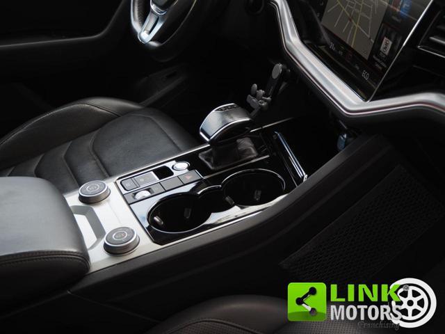 VOLKSWAGEN Touareg 3.0 V6 TDI 286 CV R-LINE