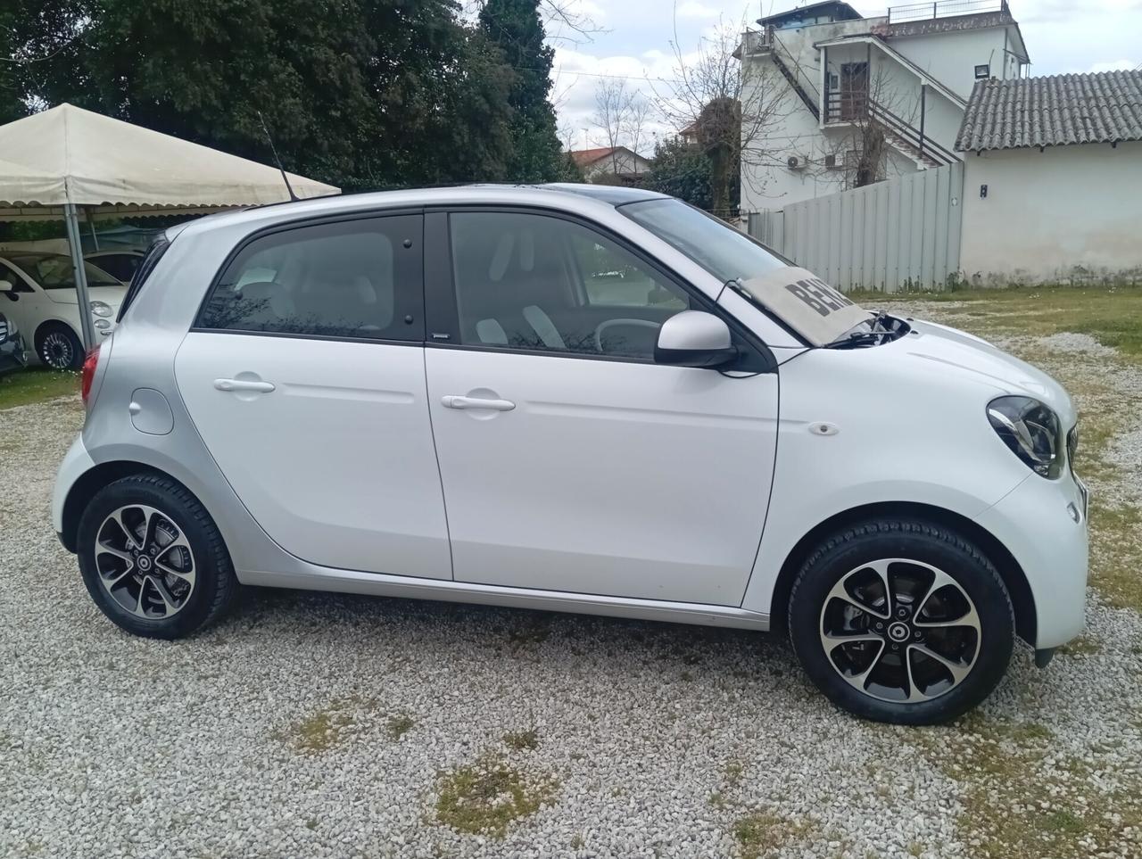 Smart ForFour PASSION 1.0 71CV KM 62000 COME NUOVA