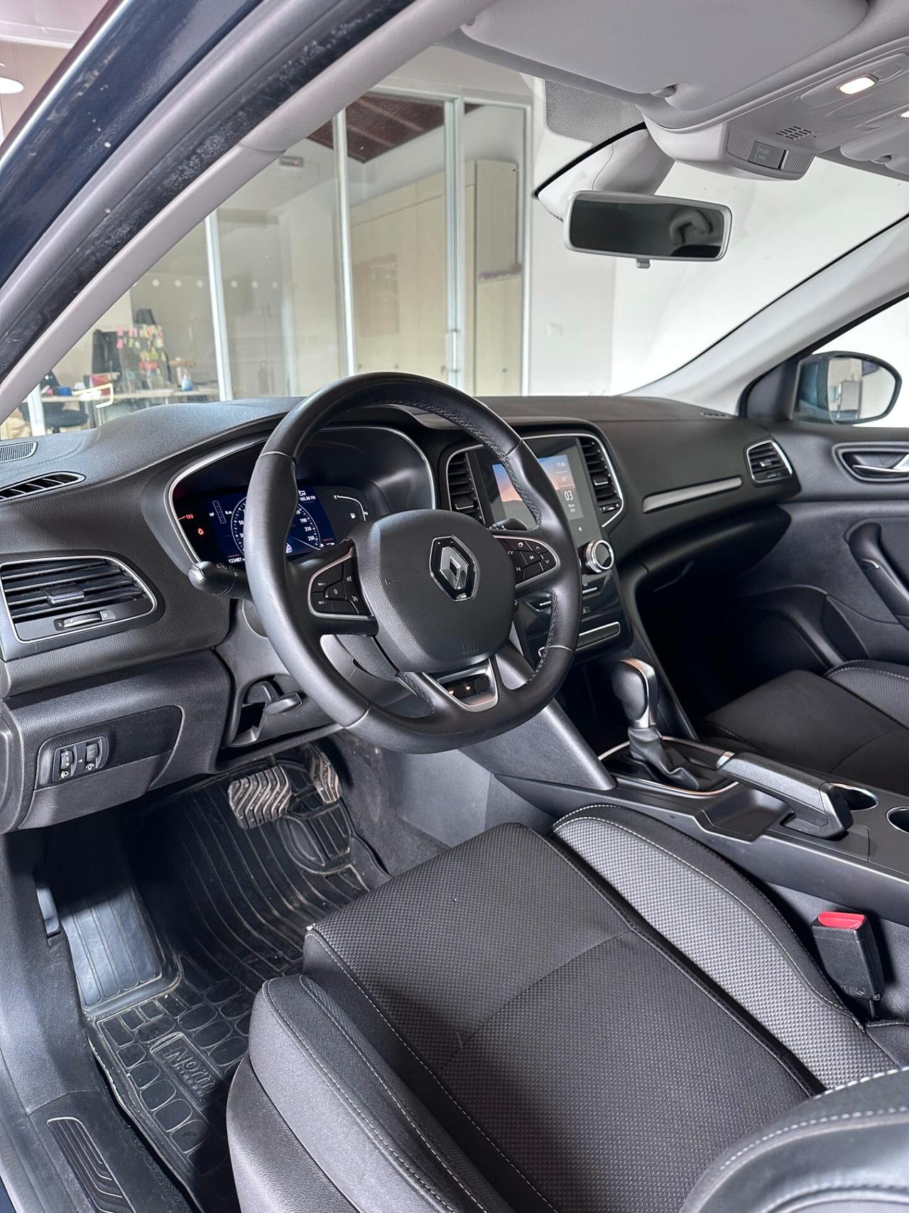 Renault Megane Mégane Blue dCi 115 CV EDC Techno