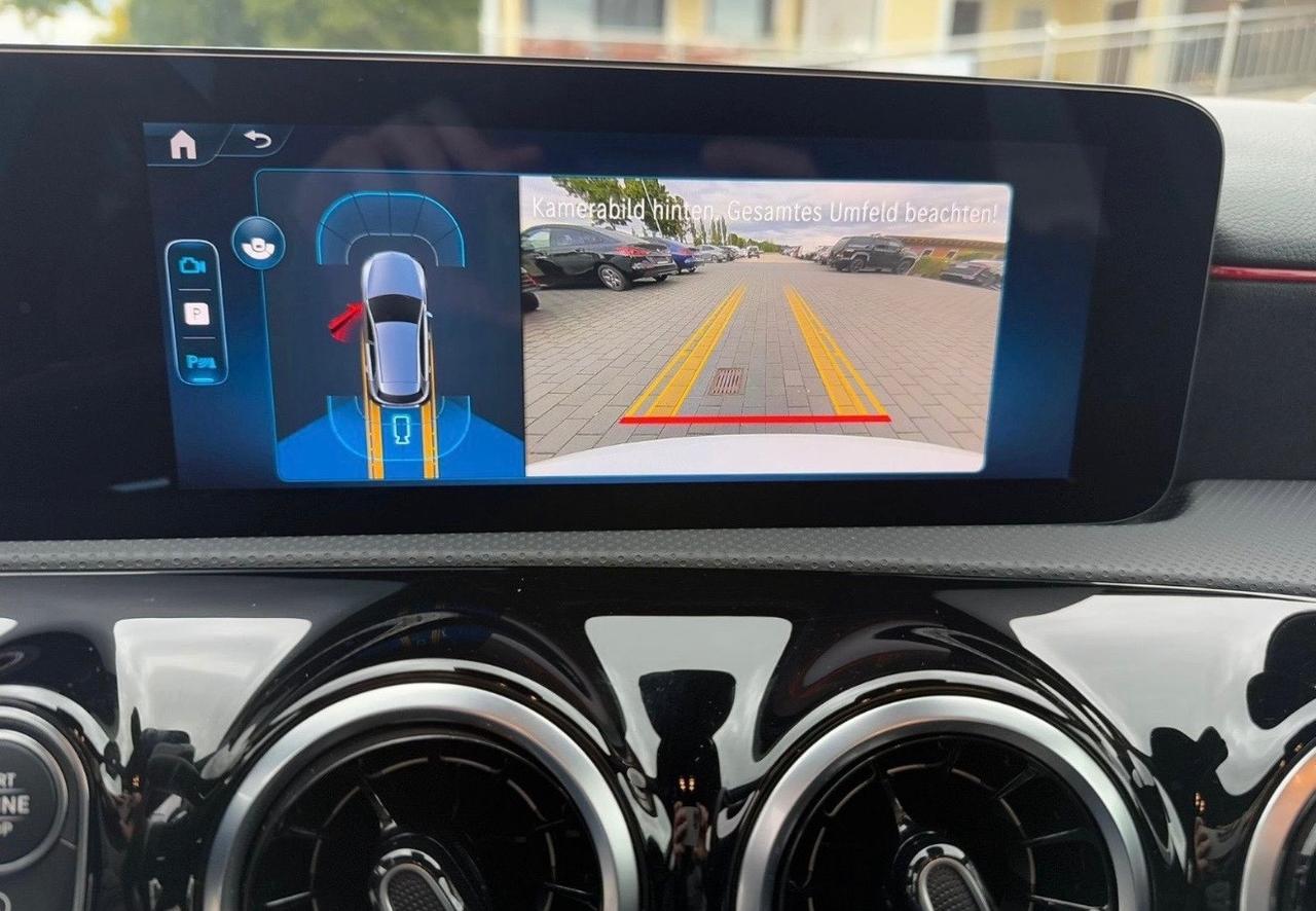 Mercedes-benz A 180 Auto Premium AMG Line Diesel Pack night