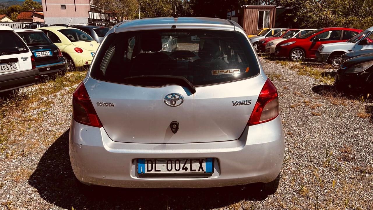 Toyota Yaris 1.0 3 porte Sol
