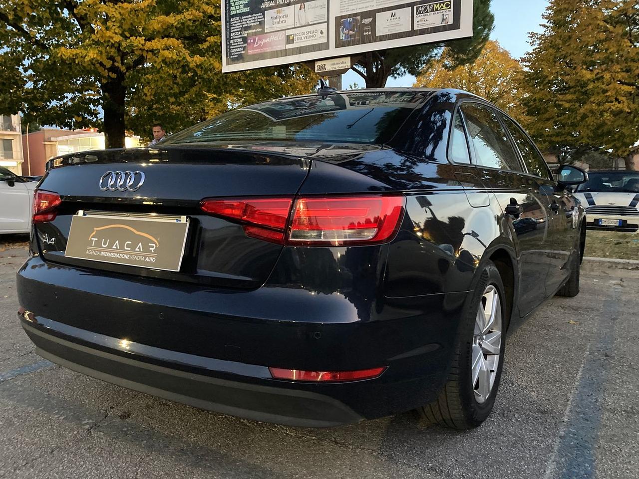 Audi A4 2.0 35 TDI Business #7324