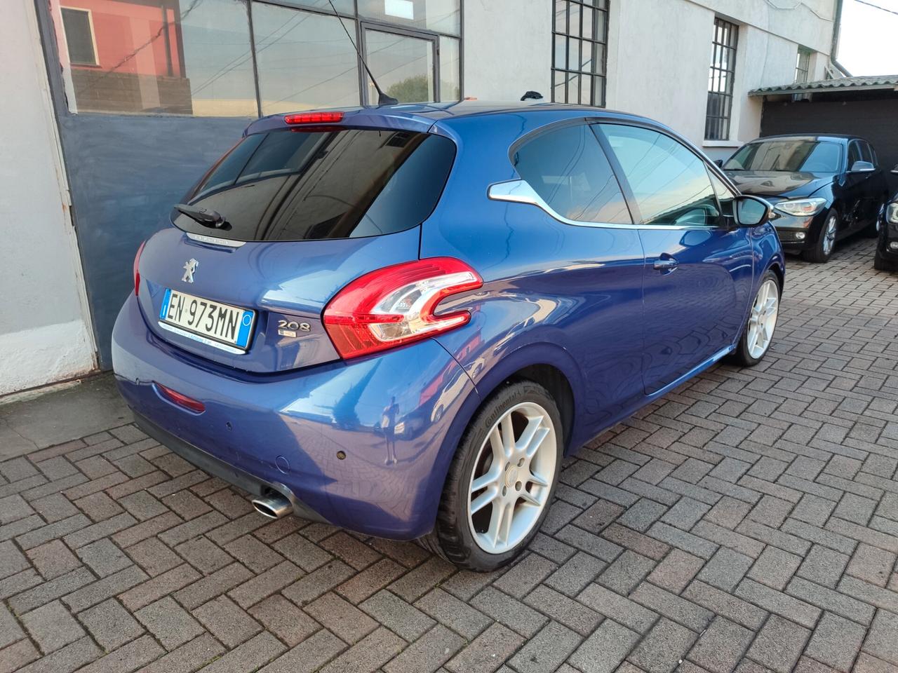 Peugeot 208 1.6 e-HDi 92 CV Stop&Start 3 porte Allure