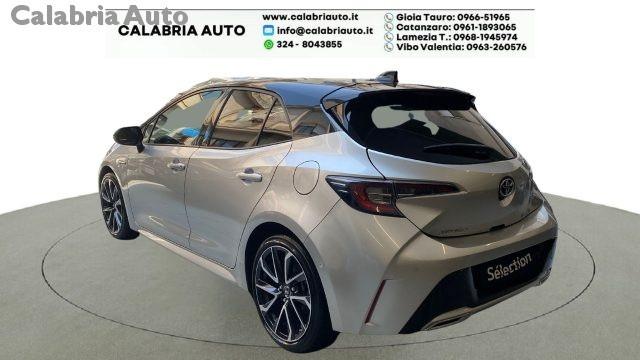 TOYOTA Corolla 2.0 Hybrid Lounge
