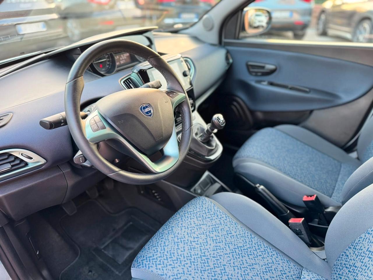 Lancia Ypsilon Hybrid