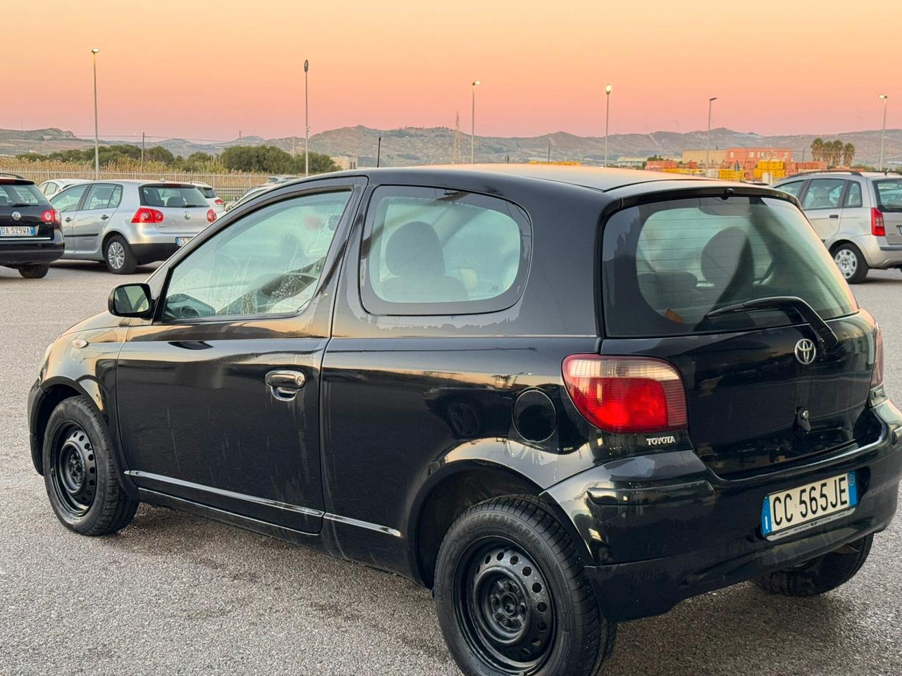 Toyota Yaris 1.0i 16V cat 3 porte Sol