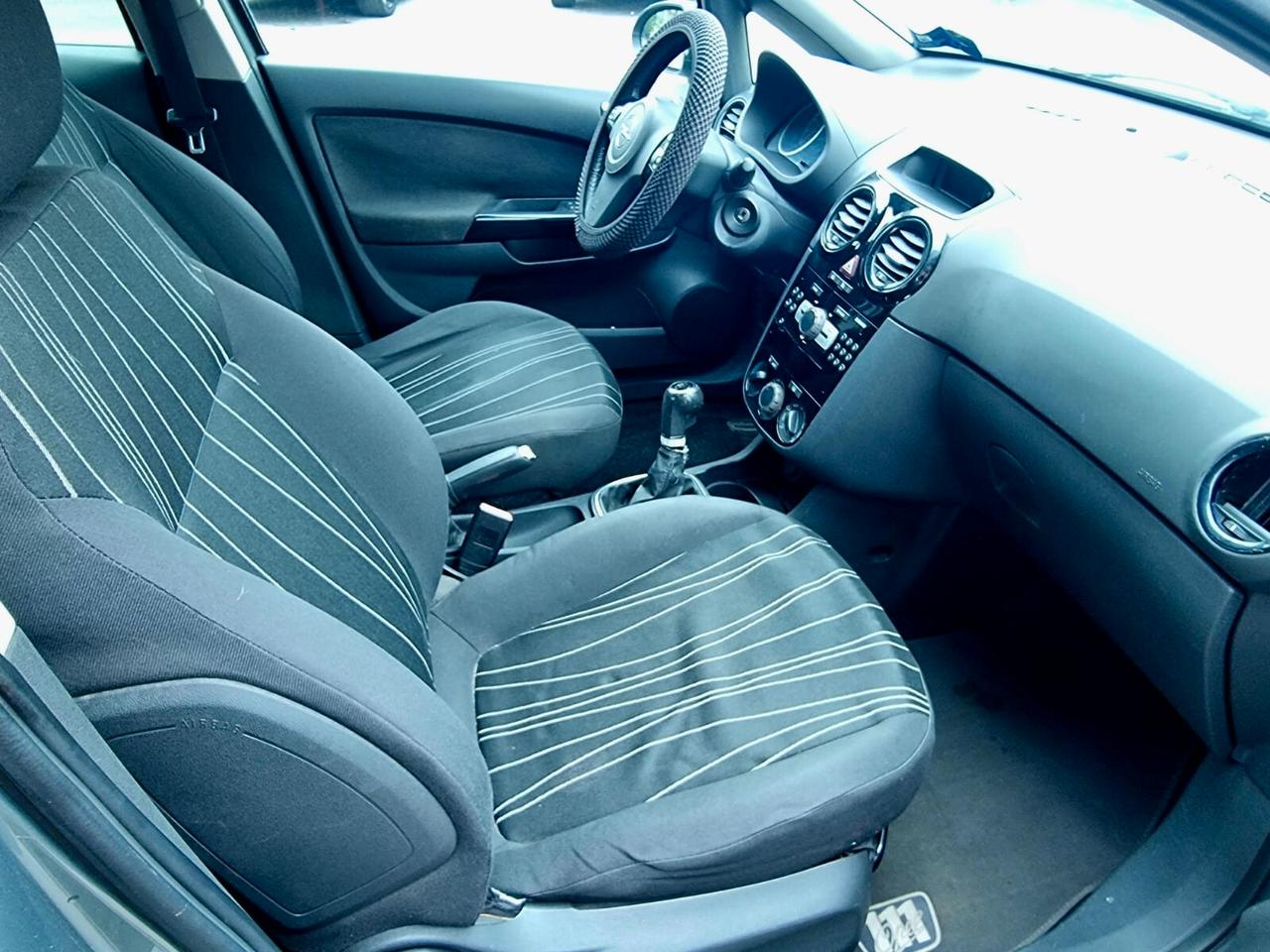 Opel Corsa 1.2 5 porte Club ADATTA A NEOPATENTATI