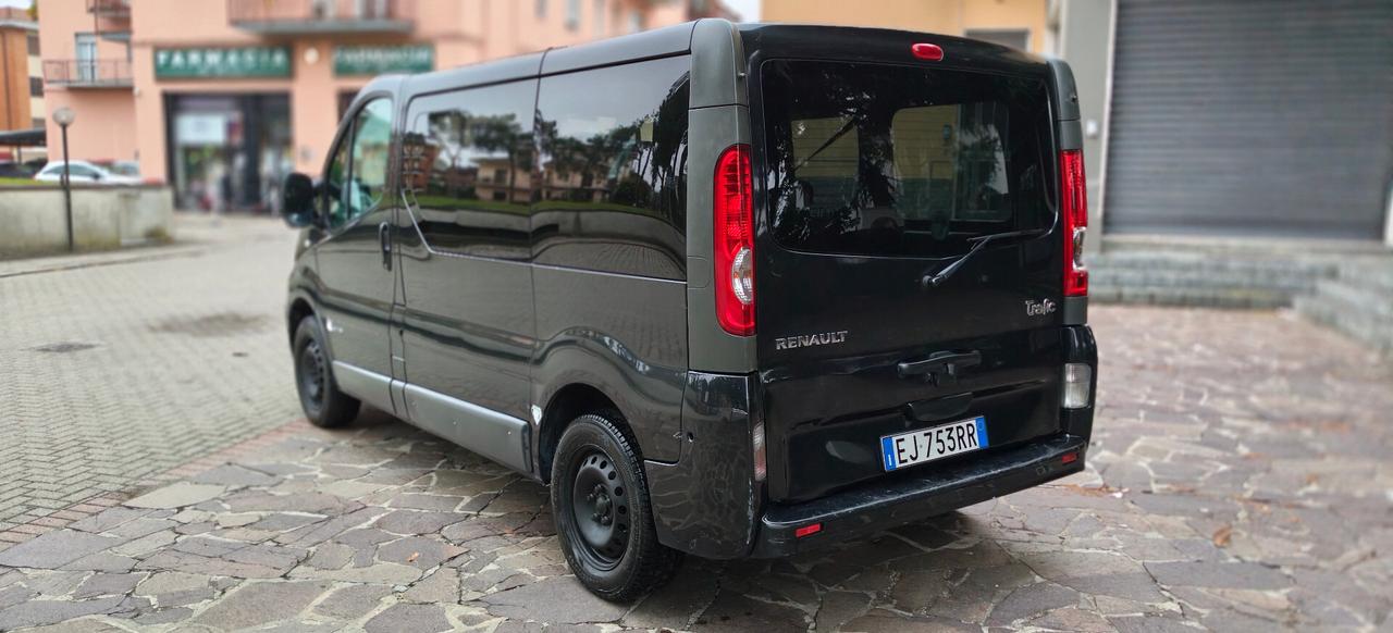 Renault Trafic 2.0 dCi/115 Aut 5 posti-autocarro