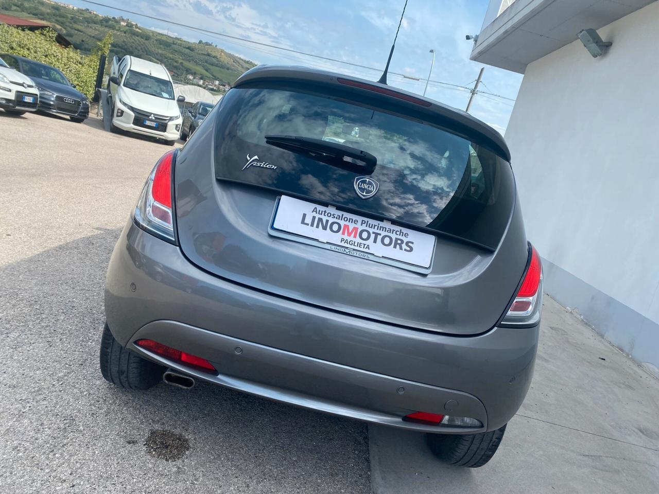 Lancia Ypsilon 1.2 69 CV 5 porte GPL Ecochic Silver