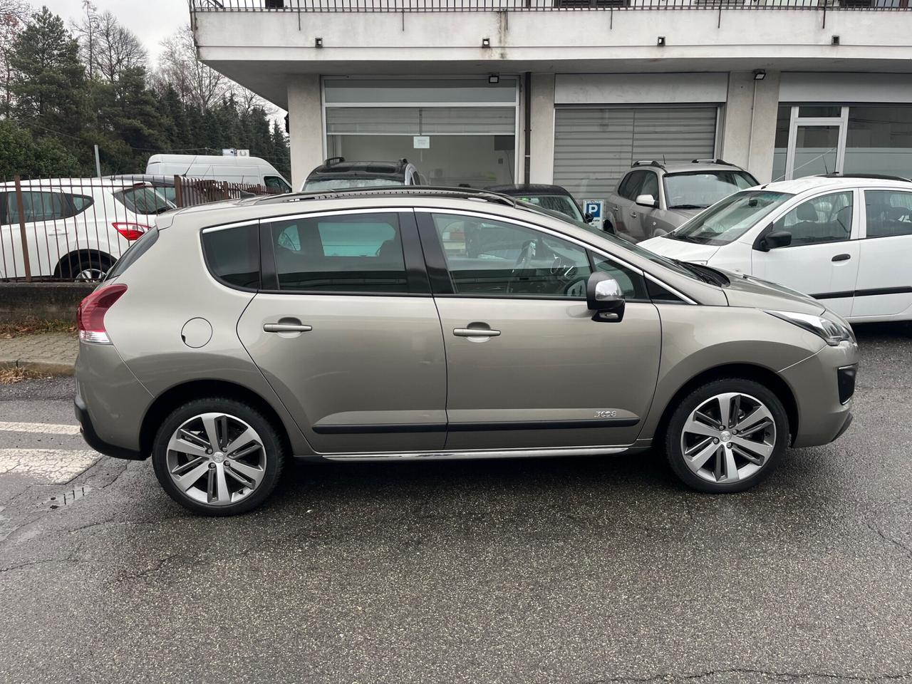 Peugeot 3008 1.6 HDi 115CV Allure