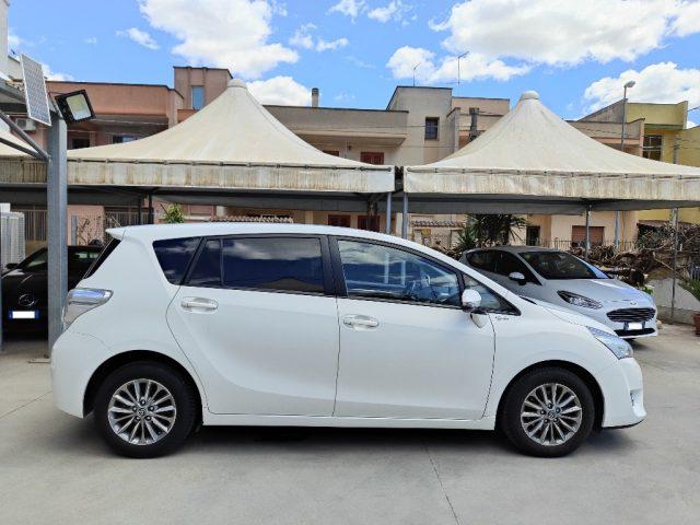 TOYOTA Verso 1.6 D-4D Active