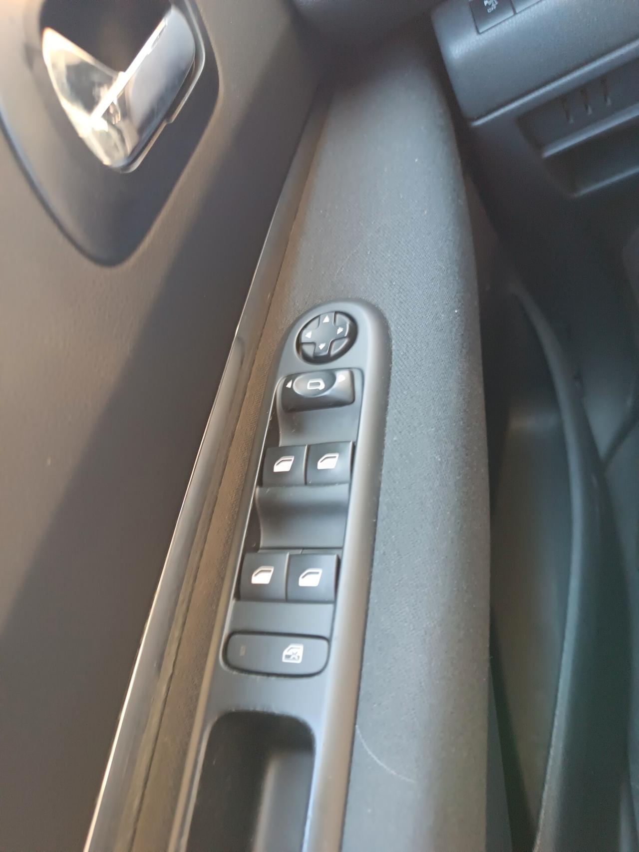 Peugeot 3008 BlueHDi 120 CV BUSINESS FULL OPTIONAL