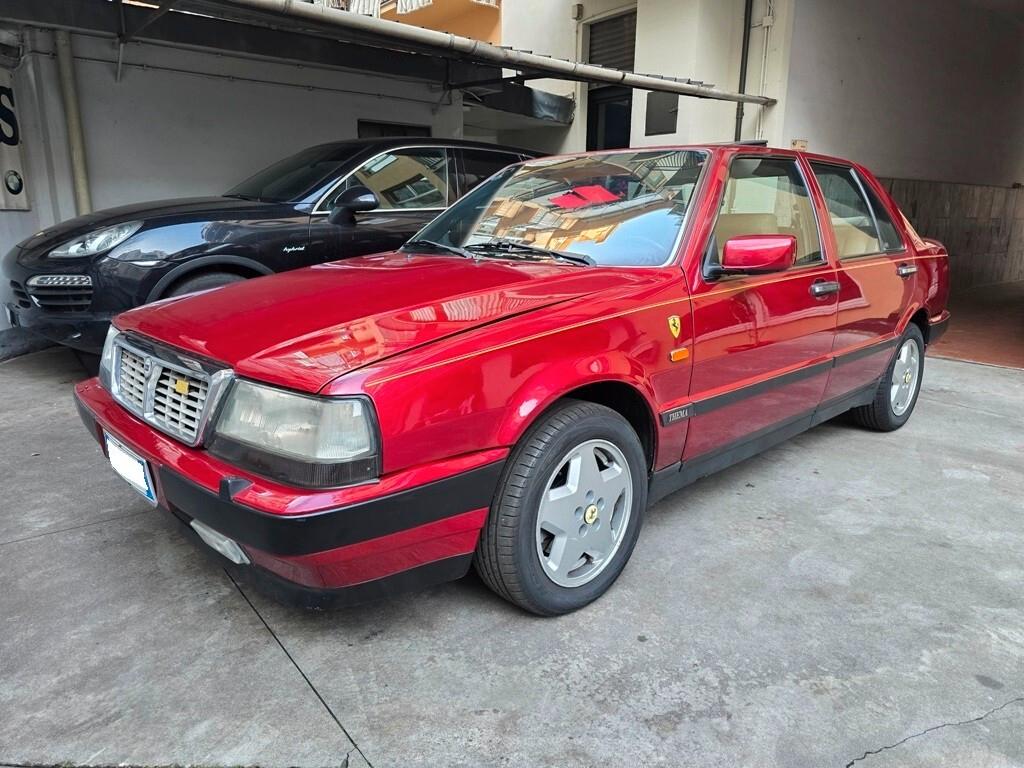 Lancia Thema 8.32