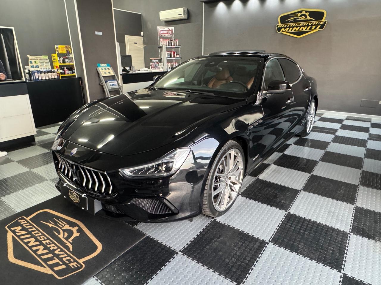 Maserati Ghibli V6 430 CV Q4 Gransport
