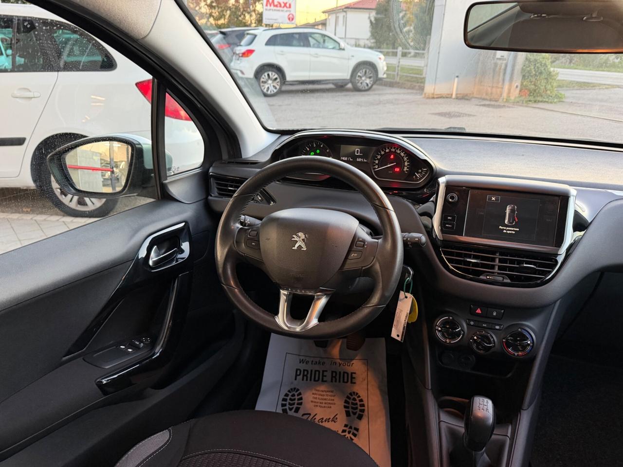 Peugeot 208 1.2 Benzina Neopatentati