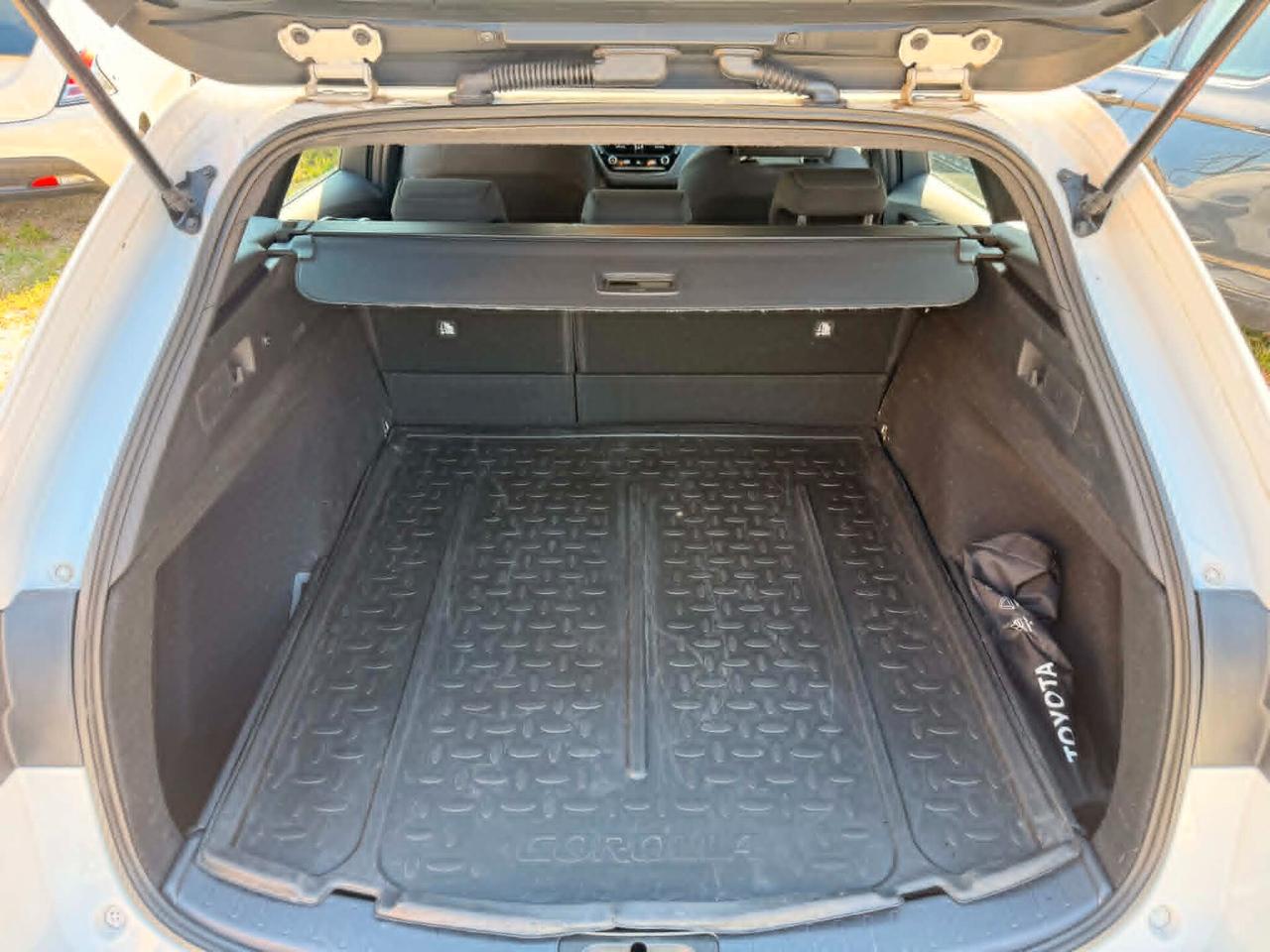 Toyota Corolla 1.8 Benz/Ibrida OK Neopatentato