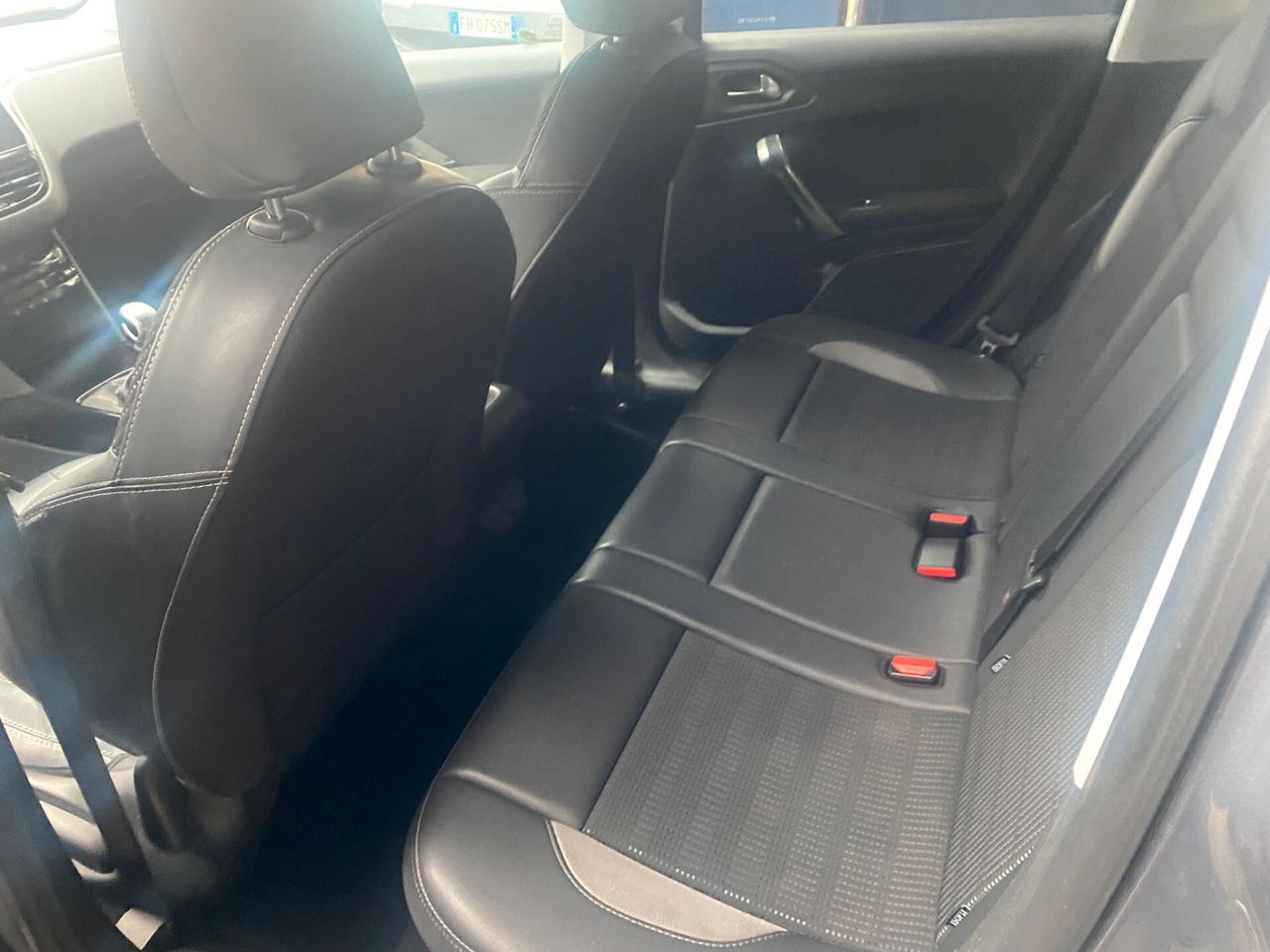 Peugeot 2008 BlueHDi 120 S&S Allure