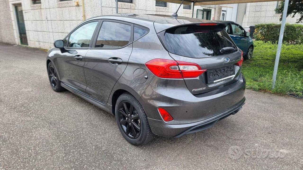 Ford Fiesta 1.5 TDCi 5 porte ST-Line