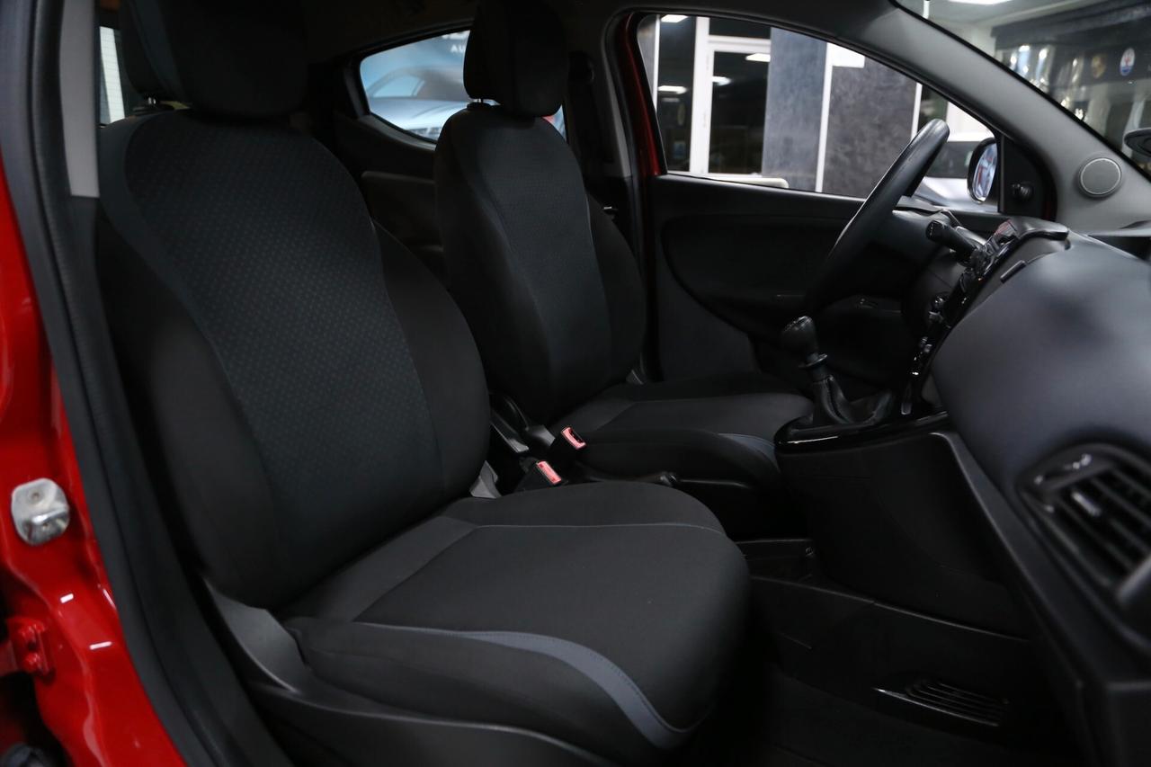 Lancia Ypsilon 1.2 69 cv Silver