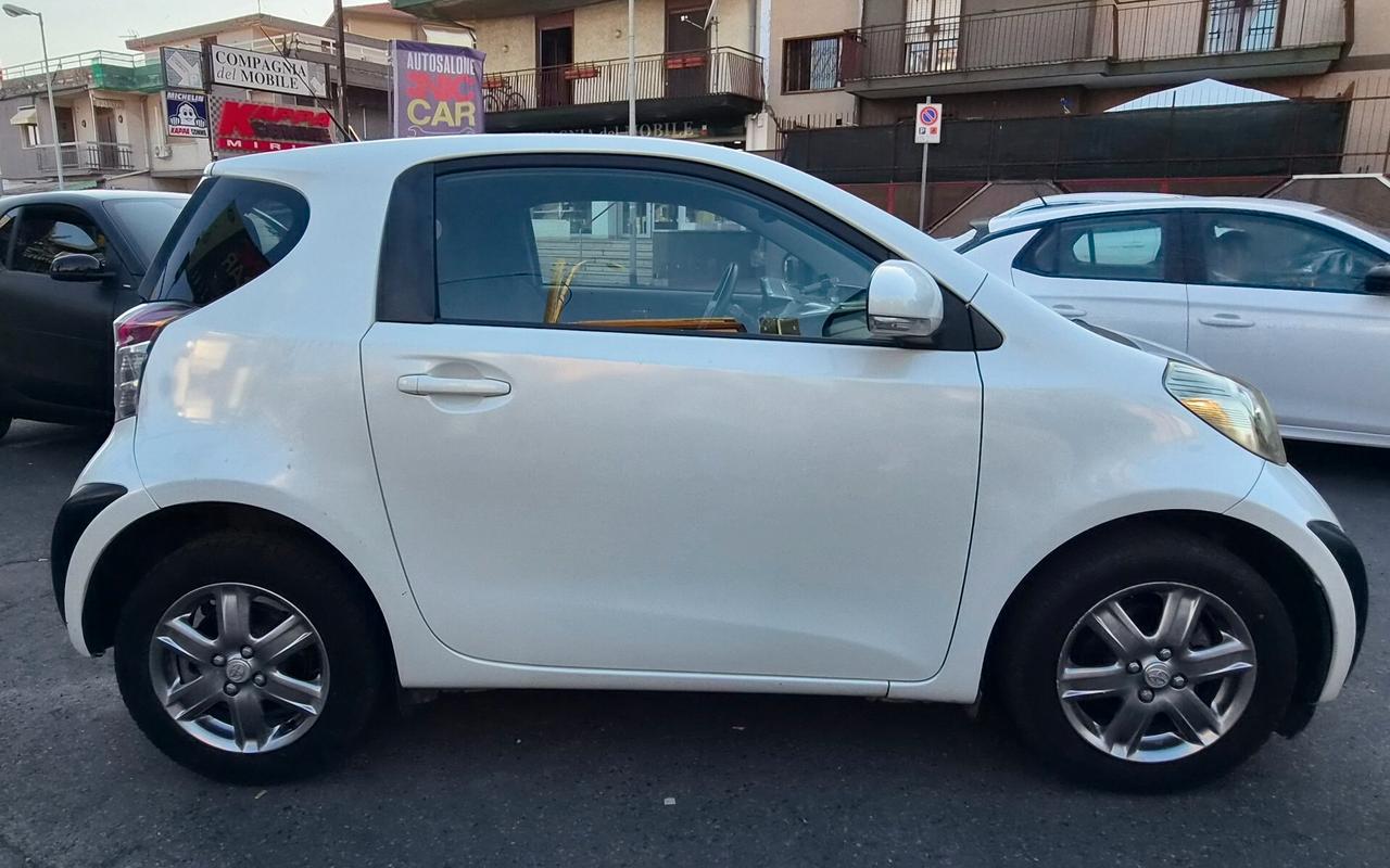 Toyota iQ 1.0 Multidrive