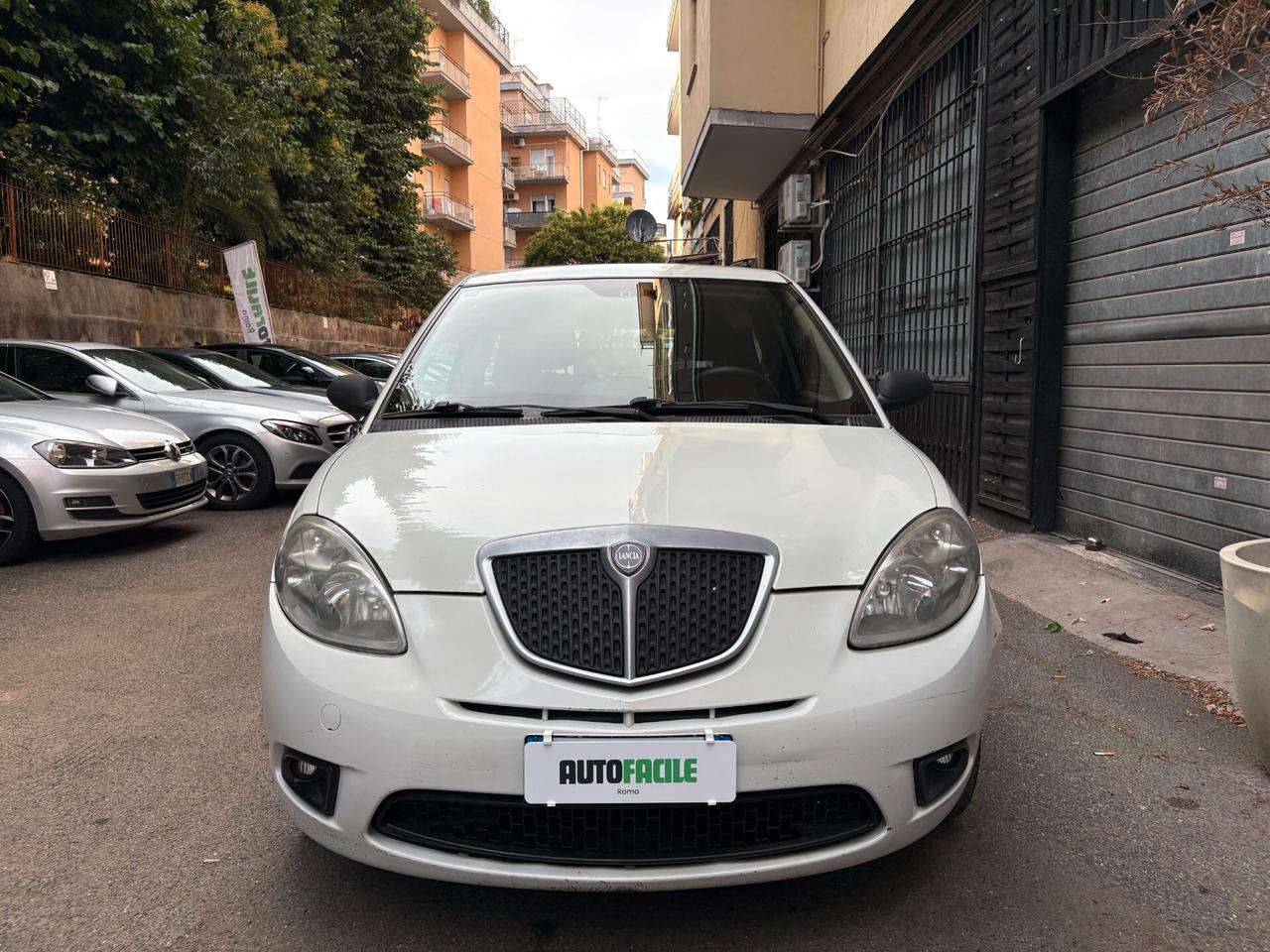 Lancia Ypsilon 1.2 Versus - DISTRIBUZIONE FATTA