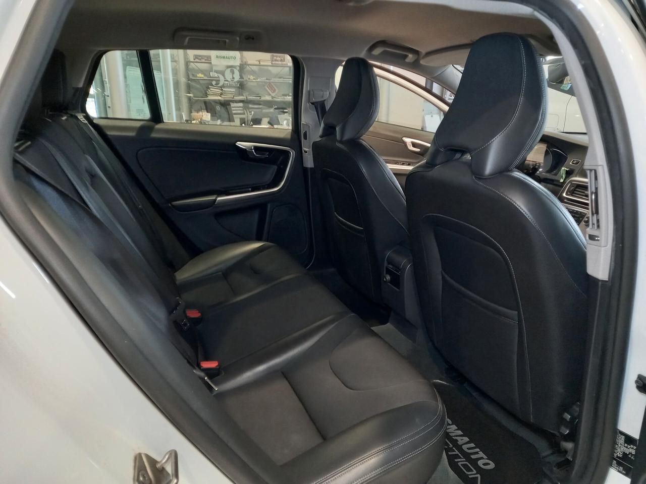 Volvo V60 Cross Country UNICO PROP